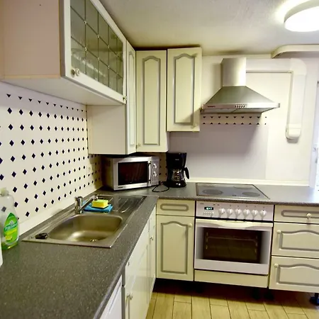 Ferienwohnung Mit Garten Und Pool Apartmán
